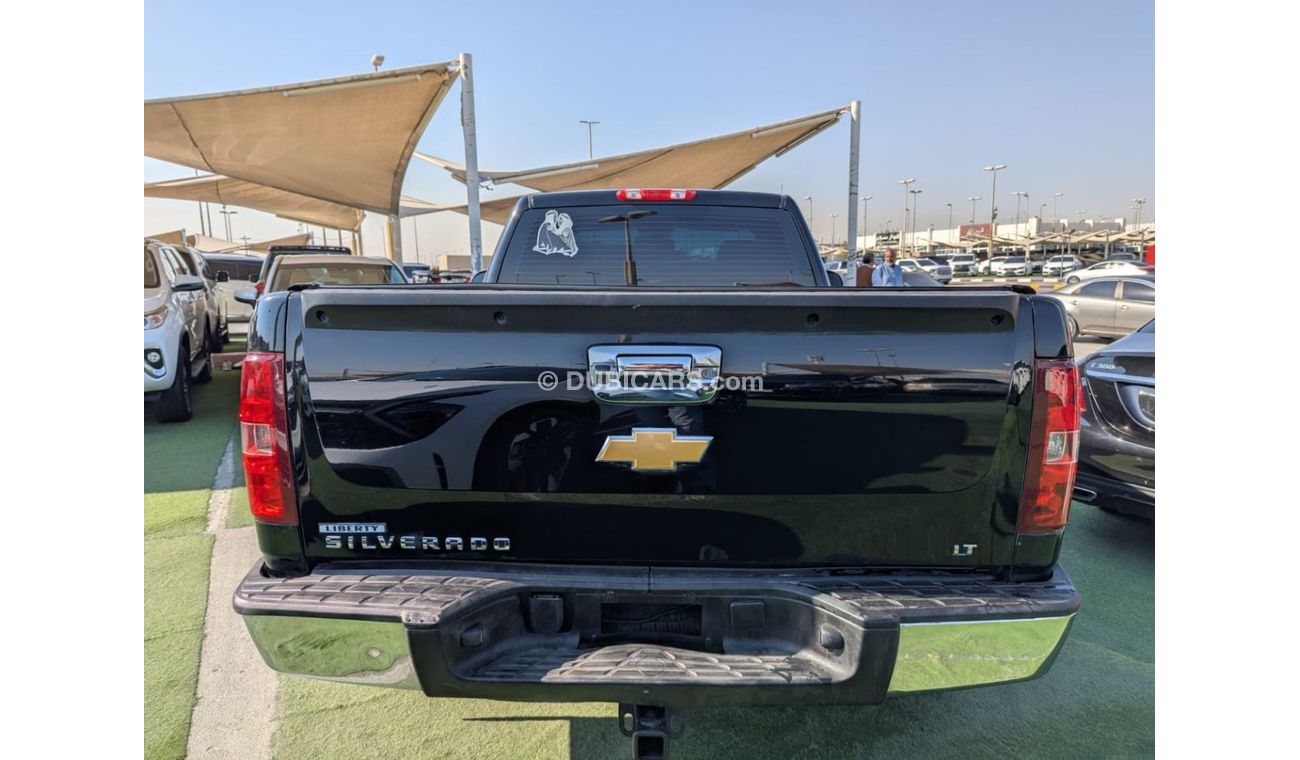 شيفروليه سيلفارادو Chevrolet Silverado 2013 GCC V8 engine 4.8 clean car no any work required just buy and drive availab