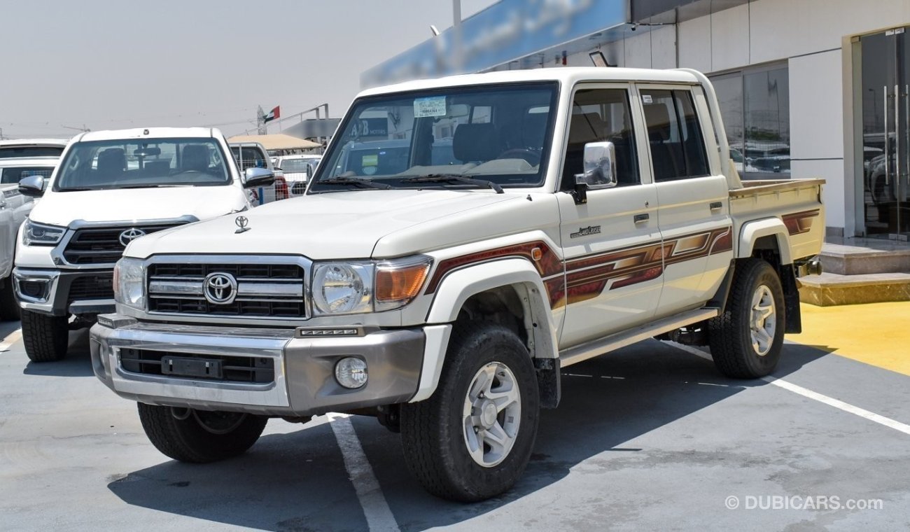 تويوتا لاند كروزر بيك آب TOYOTA LAND CRUISER PICK-UP DOUBLE CABIN 4.0L V6 2022