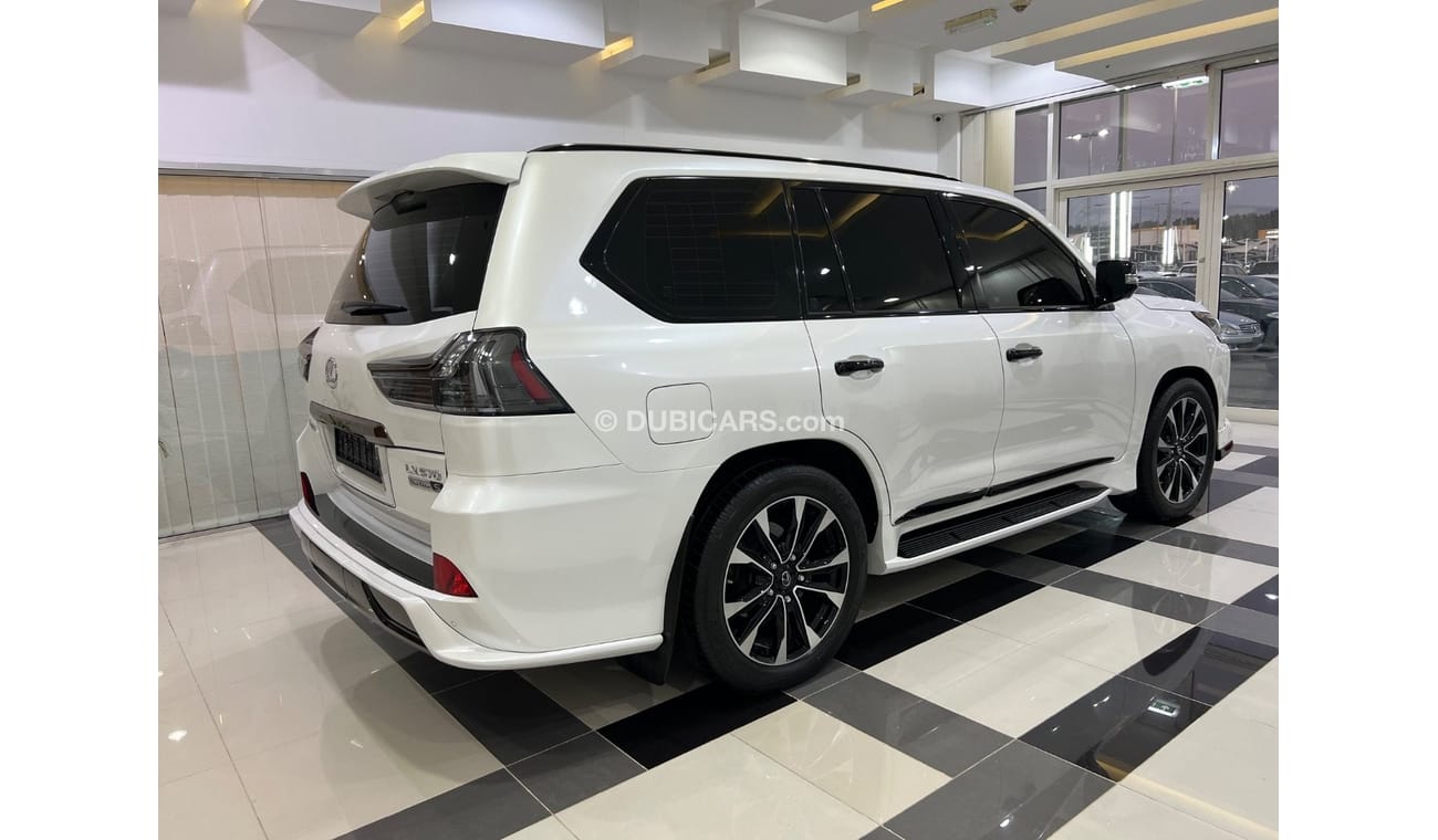 Lexus LX570 Black edition