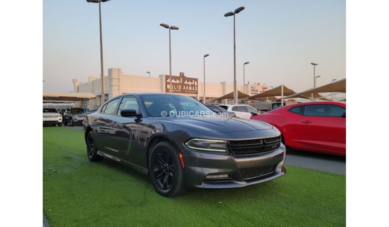 Used Dodge Charger SXT Plus 2018 for sale in Dubai - 733777