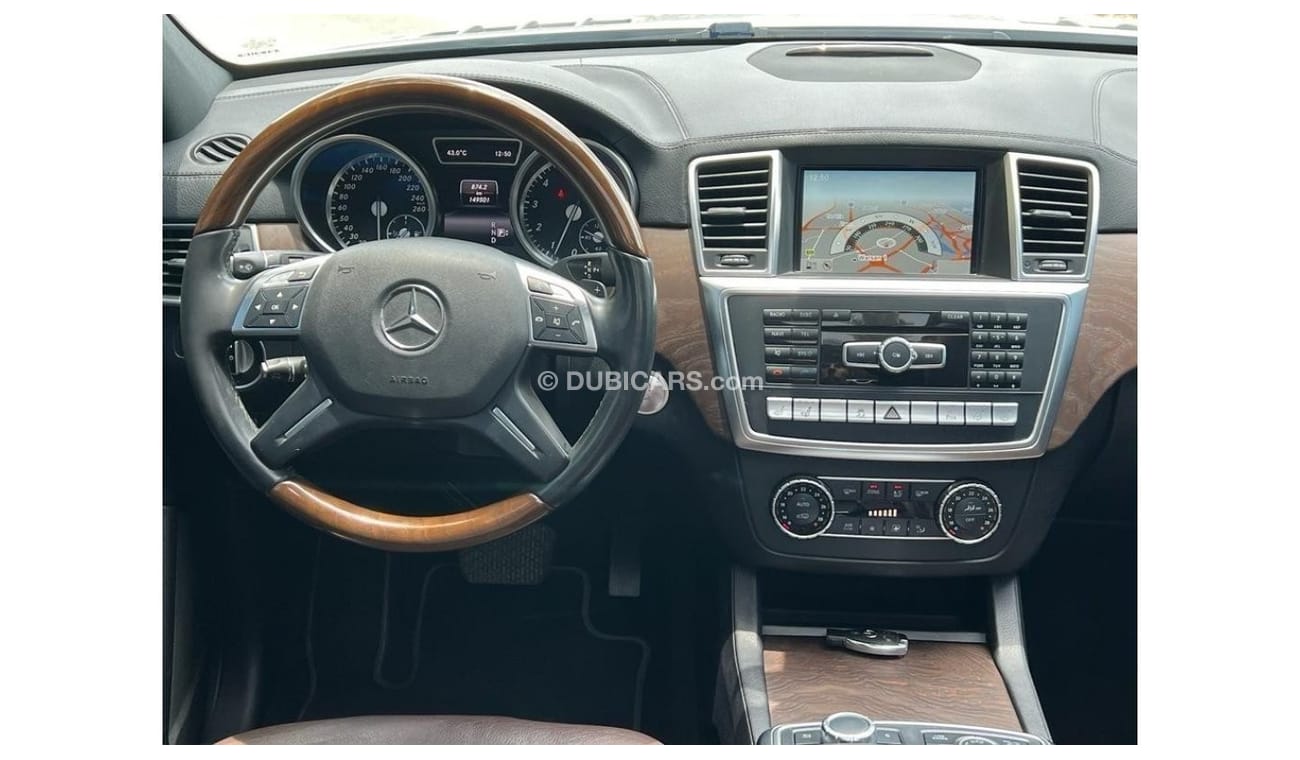 مرسيدس بنز GL 500 MERCEDES BENZ GL500 2016 GCC V8 FULL OPTION ORIGINAL PAINT