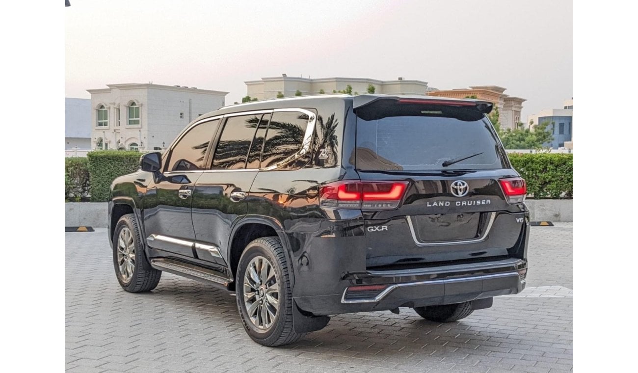 تويوتا لاند كروزر Toyota Land Cruiser 2011 GXR facelift to 2023 full LHD petrol