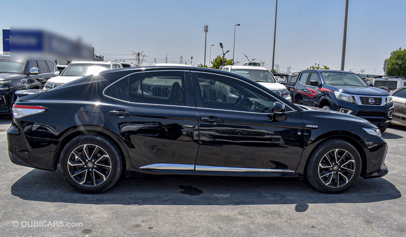 تويوتا كامري 2.5 L Hybrid