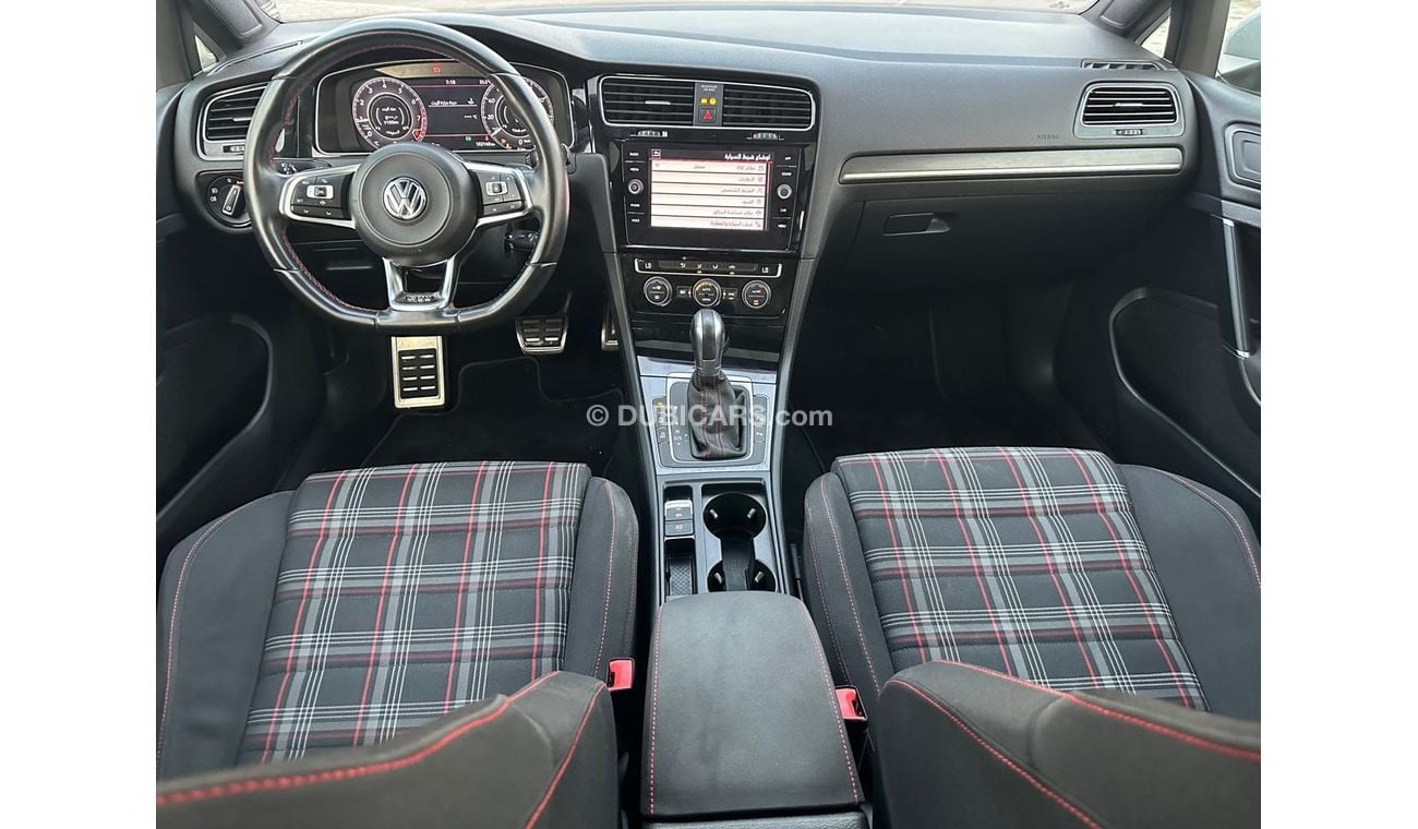 فولكس واجن جولف GTI GTI P1 Volkswagen Golf GTi _GCC_2019_Excellent Condition _Full option