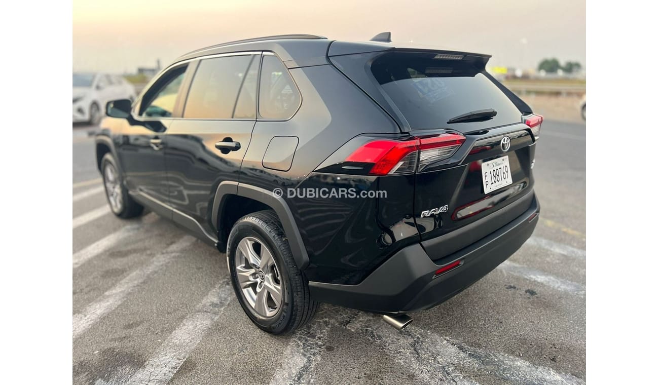 تويوتا راف ٤ 2022 TOYOTA RAV4 XLE - 4Wheel Drive 4X4 - PUSH START - ELECTRIC SEATS - VERY GOOD CONDITION