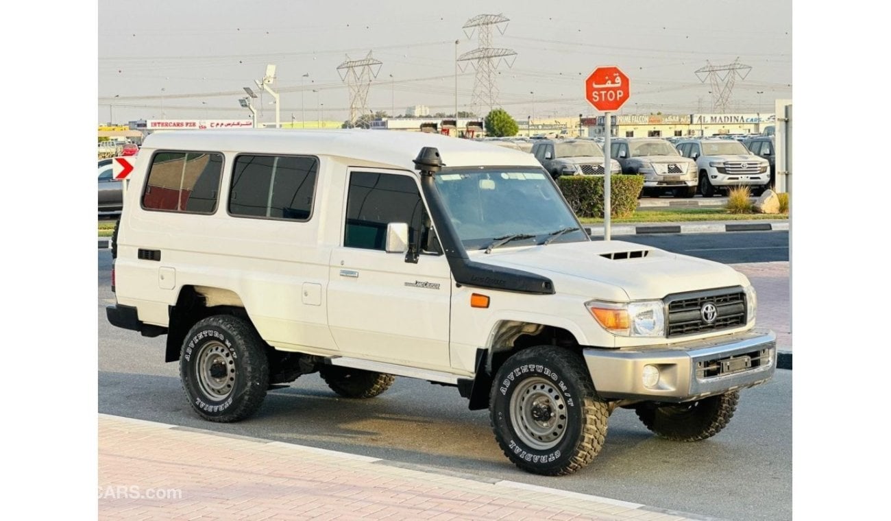 Toyota Land Cruiser Hard Top