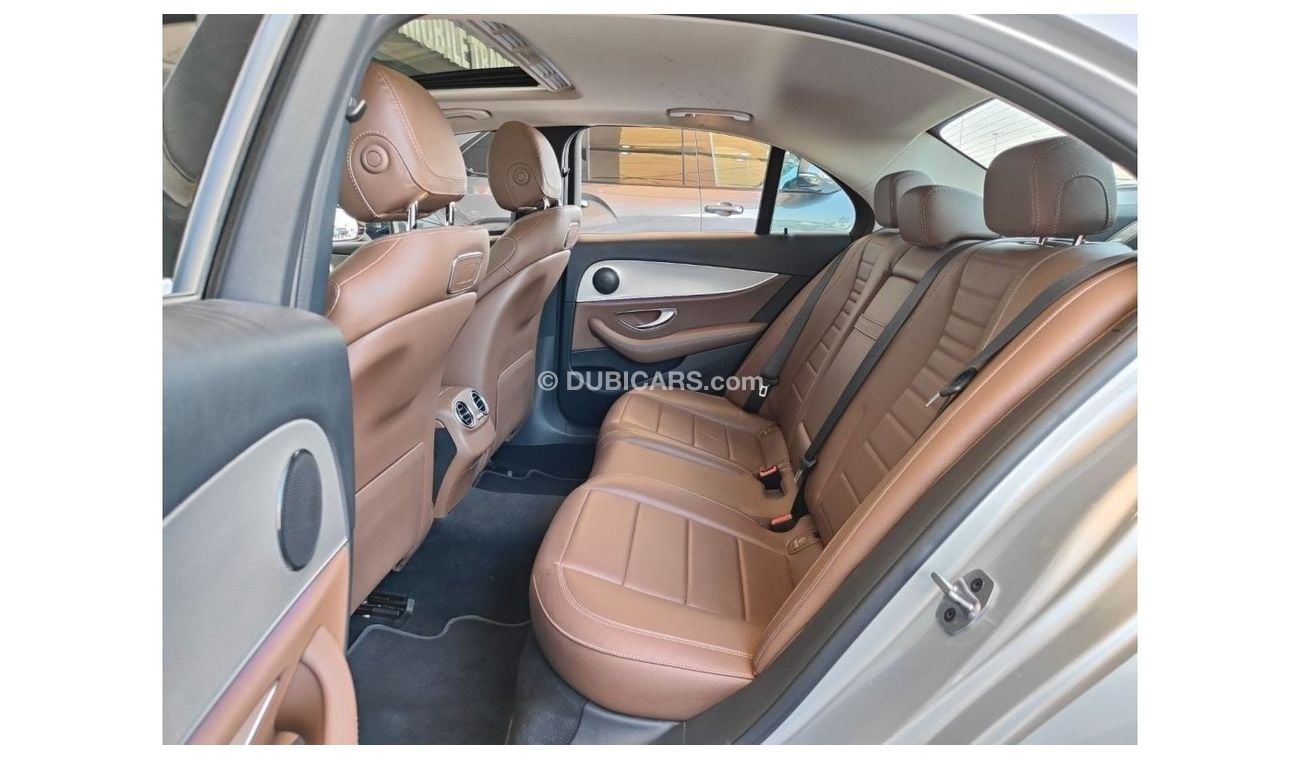 Mercedes-Benz E200 AED 2,000 P.M | 2019 MERCEDES -BENZ  E200 AMG | UNDER WARRANTY | SUNROOF | GCC