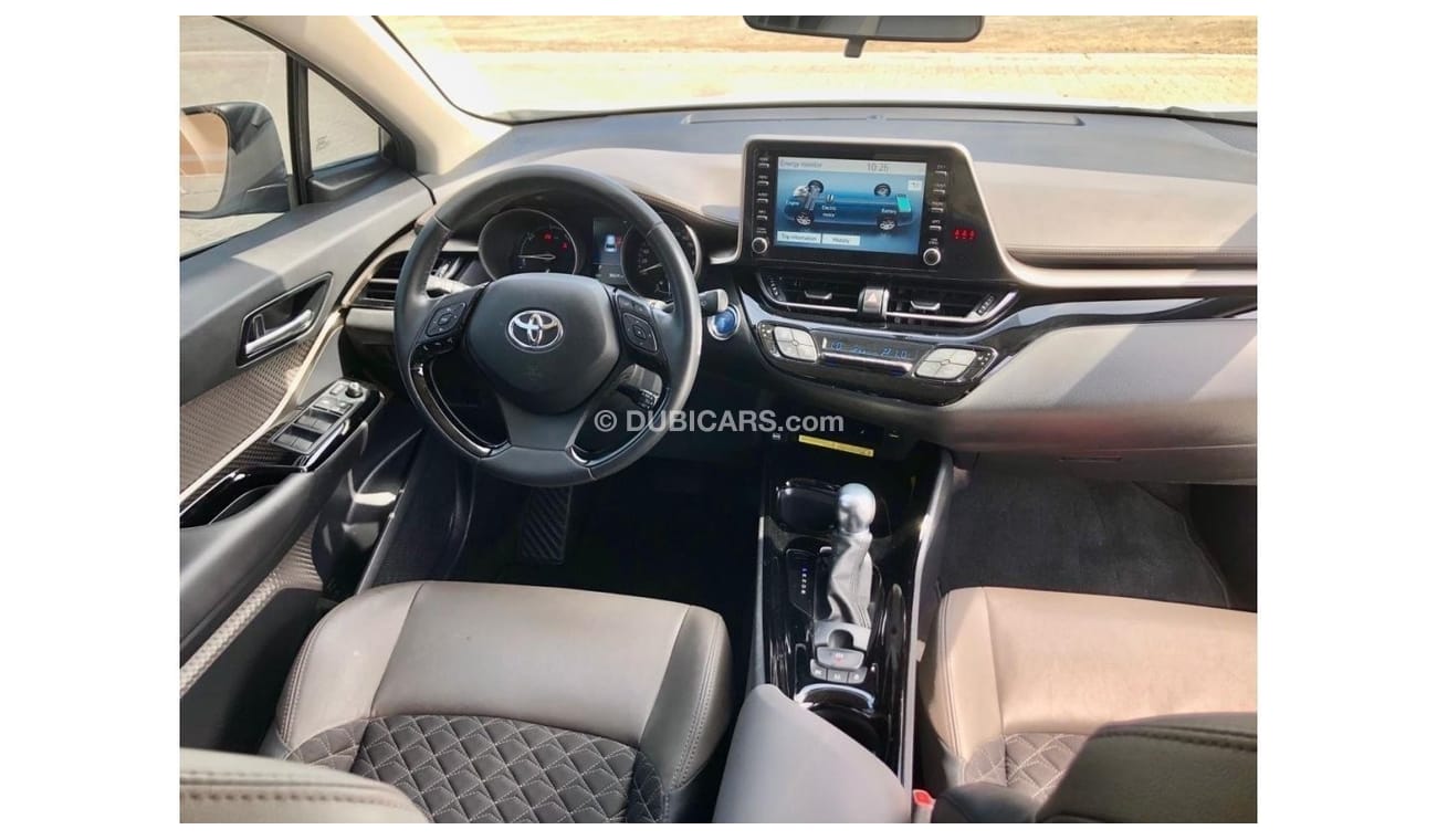 Toyota CHR Toyota C-HR Hybrid 2021 (1.8L) GCC Specs Full Option