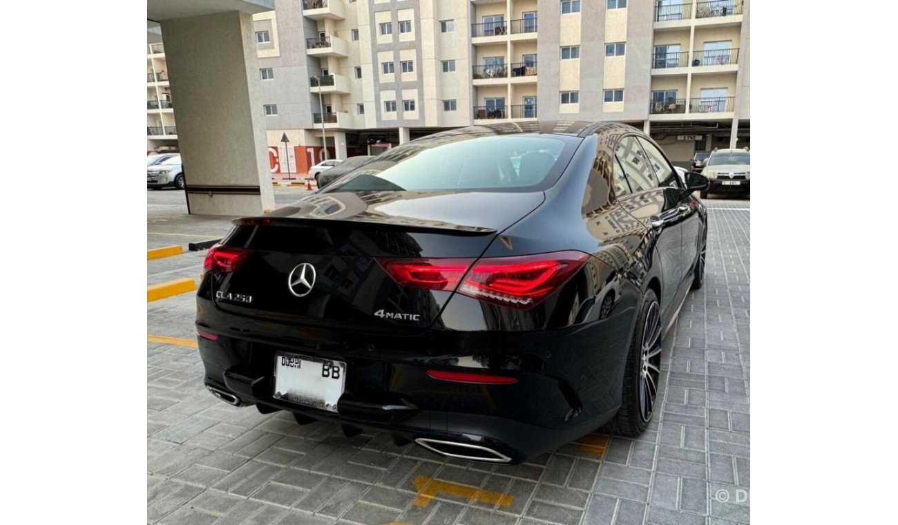 Mercedes-Benz CLA 250 Premium 2.0L