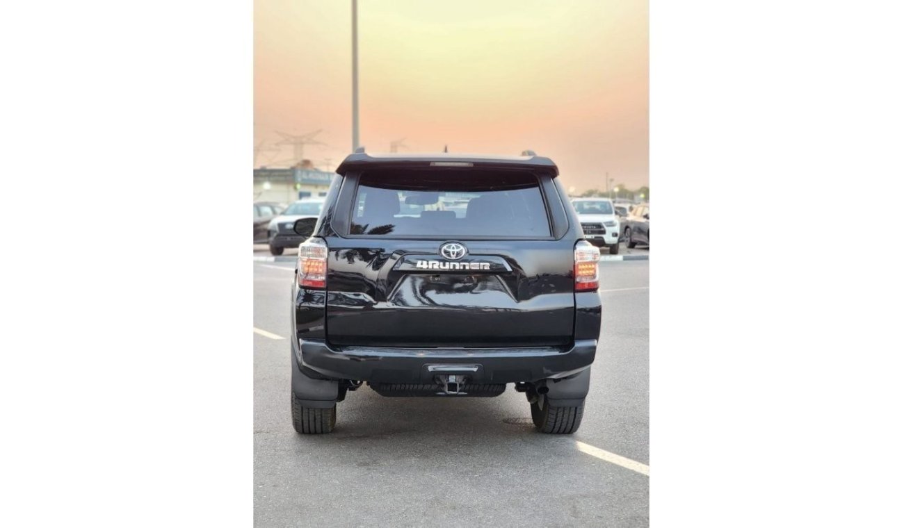 تويوتا 4Runner TOYOTA 4RUNNER - FULL OPTION - 2021 - SR5 - FULL OPTION