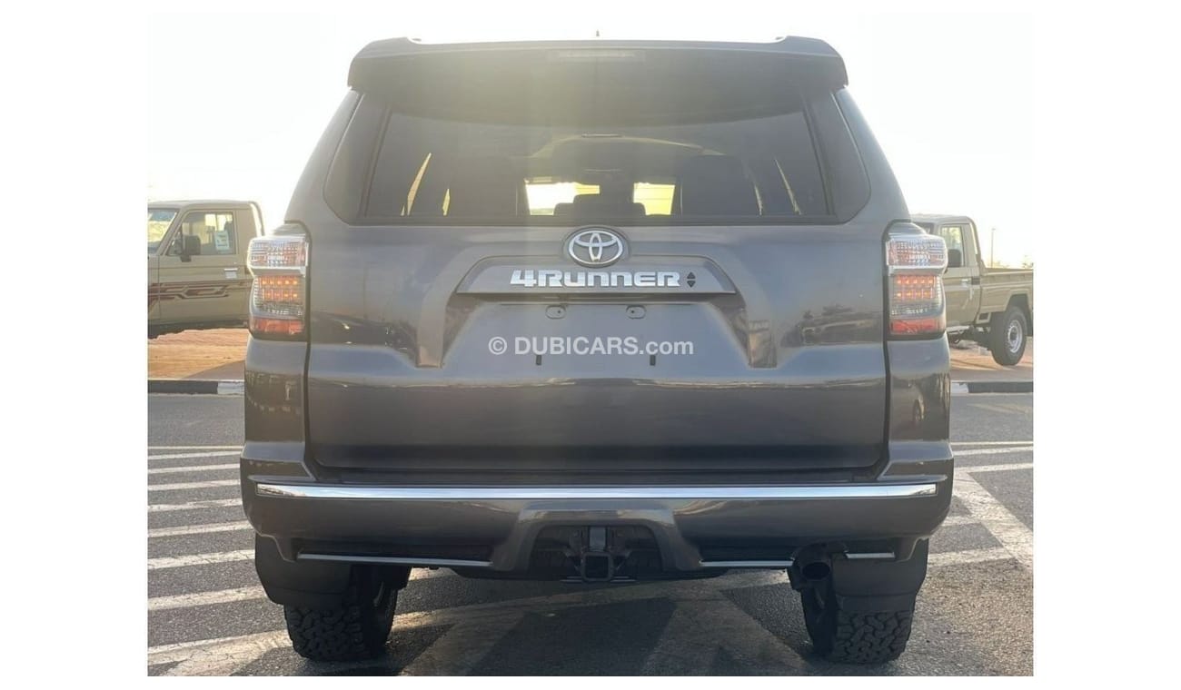 تويوتا Runner4 2020 Toyota 4Runner SR5 Premium 4x4 AWD 4.0L V6 - UAE PASS