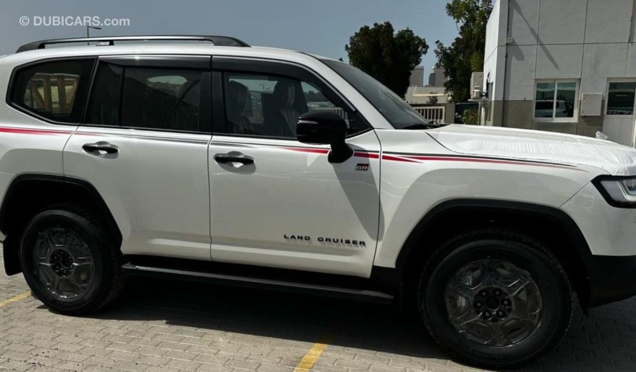 تويوتا لاند كروزر 2024 TOYOTA LAND CRUISER LC300 GR SPORT 3.5L TWIN TURBO HI(i) A/T PTR (export only)