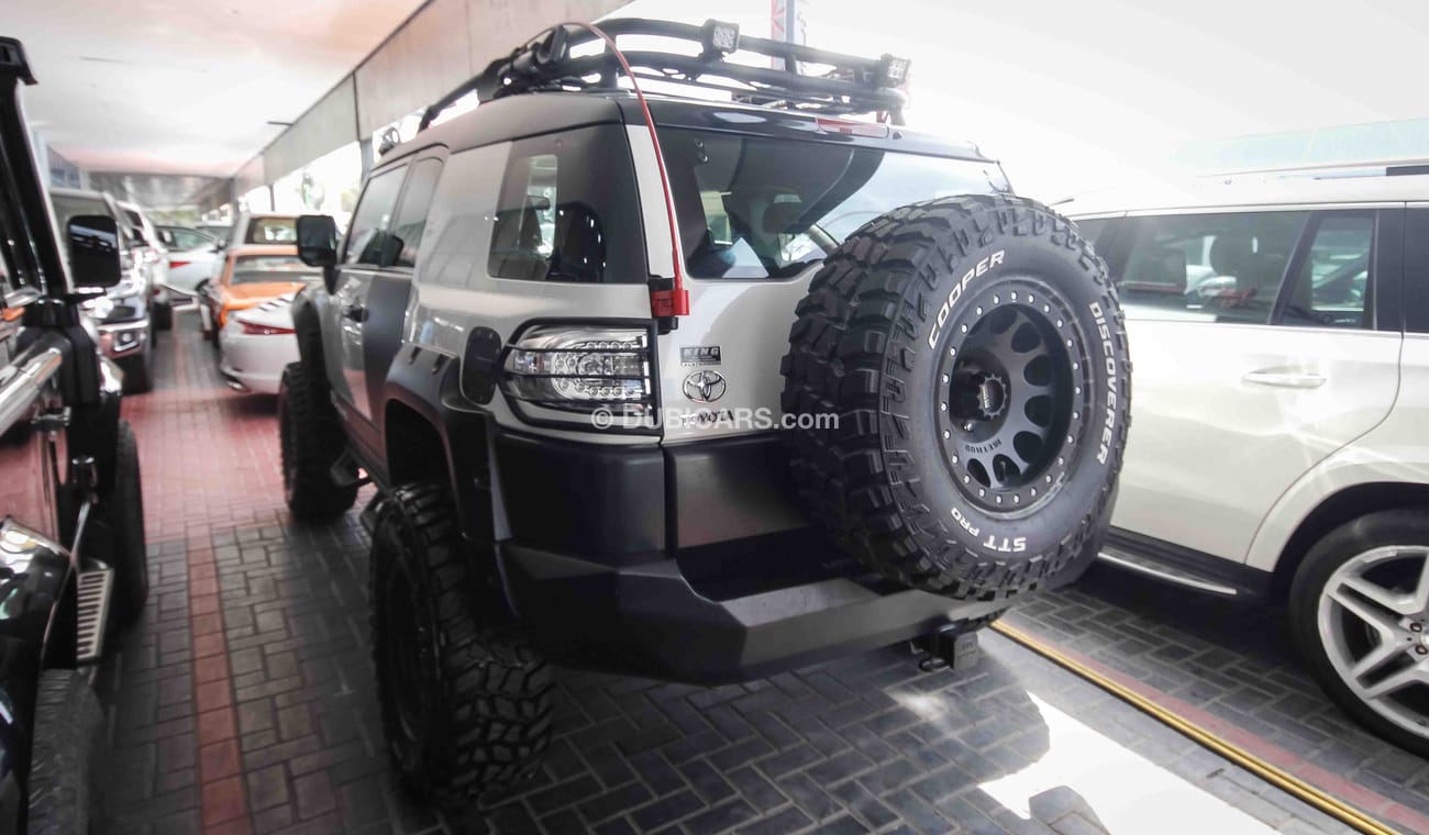 Toyota FJ Cruiser Road Armor