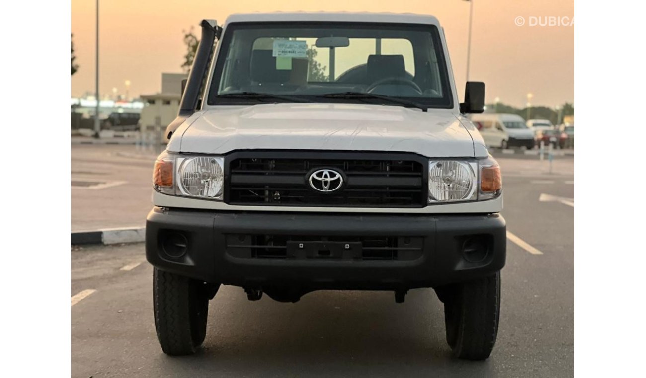 تويوتا لاند كروزر بيك آب Toyota LC 79 SC 4.2 HZJ79