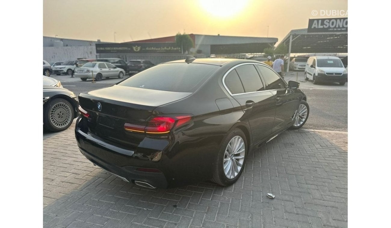 بي أم دبليو 520i Bmw 520i 2023 Korea Specs