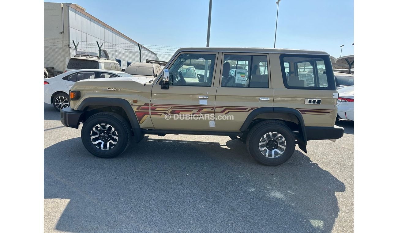 Toyota Land Cruiser Hard Top TOYOTA LANDCRUISER LC 76 HARDTOP 2024