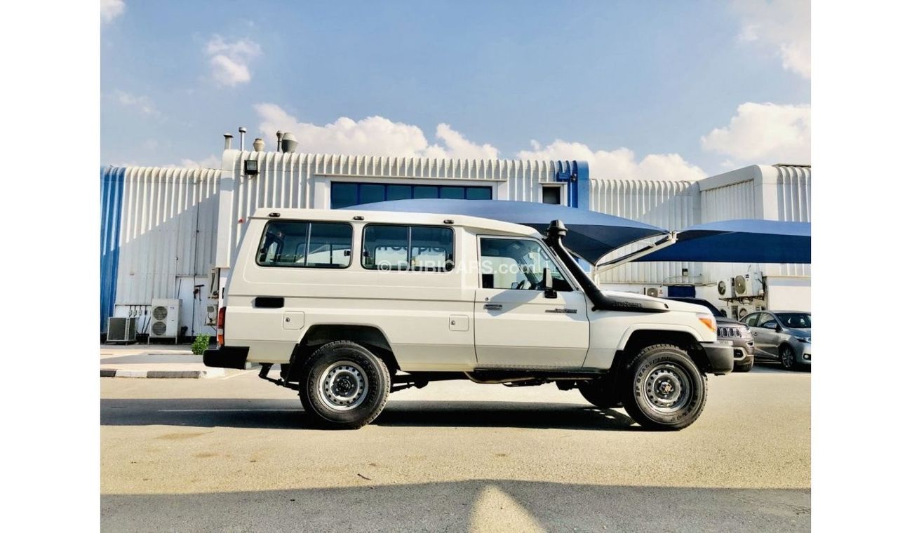 Toyota Land Cruiser Hard Top Toyota Land Cruiser 78 Htop 4.2 DSl 3 door