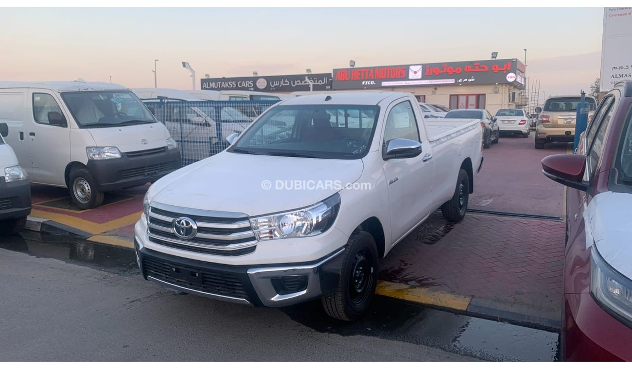 تويوتا هيلوكس TOYOTA HILUX SC 2.4L 4X2 M/T (DIESEL) MY23