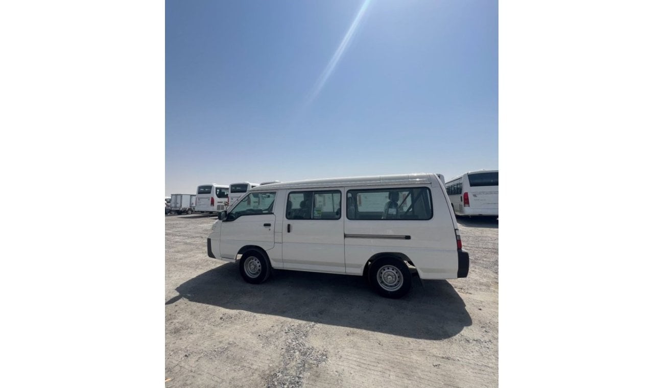 CMC D 260 CMC Veryca- Window Van -8 seater/ 2.4L 2WD