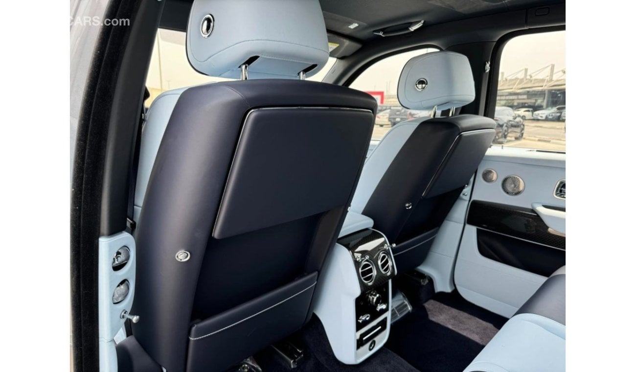 Rolls-Royce Cullinan GCC SPEC UNDER WARRANTY AND SERVICE