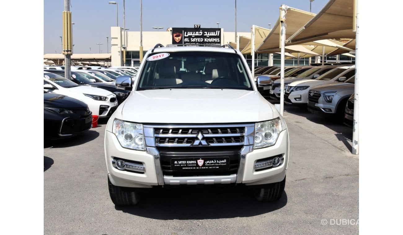 Mitsubishi Pajero GLS Highline ACCIDENTS FREE - GCC - FULL OPTION - 3500 CC - PERFECT CONDITION INSIDE OUT