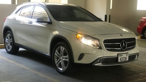 Mercedes-Benz GLA 250 Std 2.0L (211 HP)