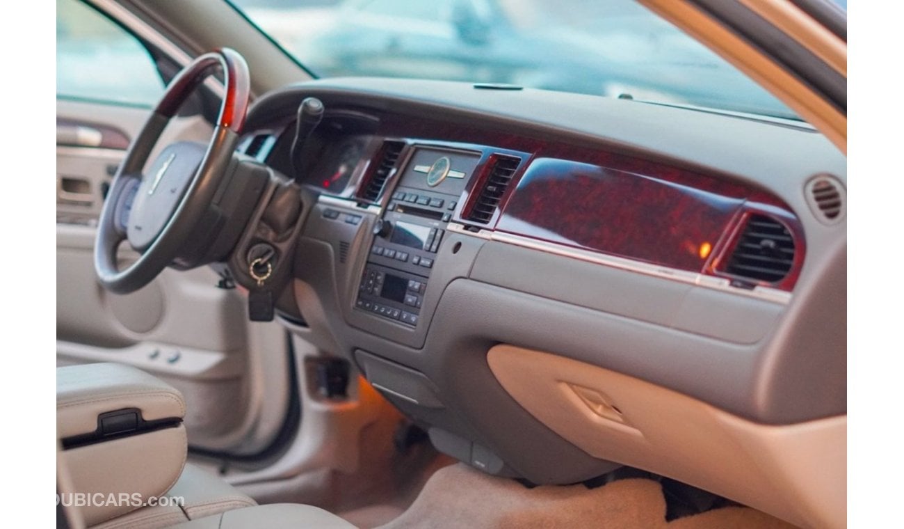 Lincoln Town Car