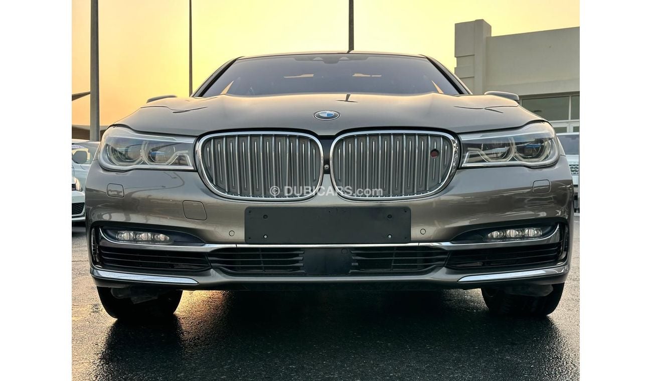 بي أم دبليو 750Li Luxury Plus BMW 750 Li _GCC_2017_Excellent Condition _Full option