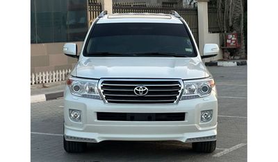 Toyota Land Cruiser GXR 5.7L 4WD