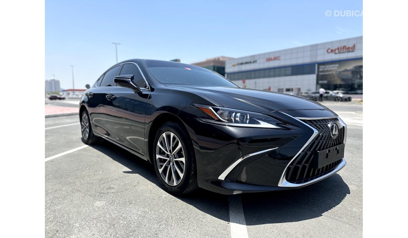 Lexus ES300h Hybrid Plus 2.5L (214 HP)