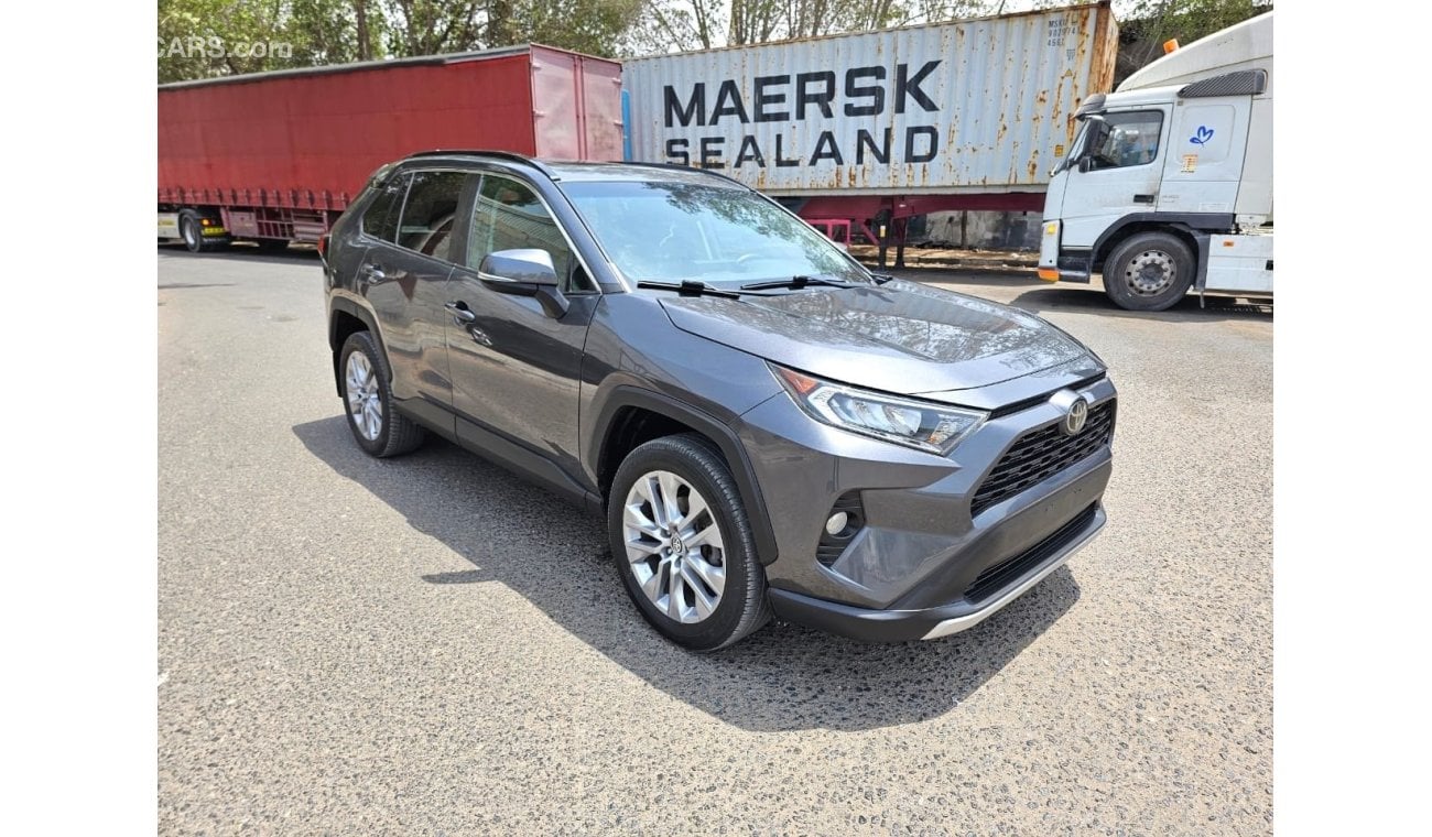 Toyota RAV4 Full options XLE premium