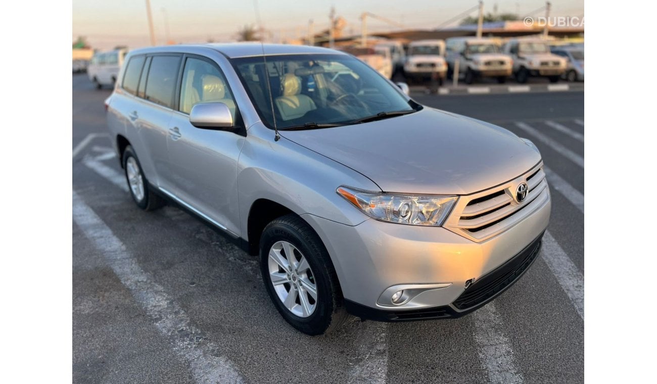 تويوتا هايلاندر 2012 TOYOTA HIGHLANDER 4 CYLINDER - 2.7L I-4 DOHC, VVT, 187HP  7 SEATER LEATHER SEATS