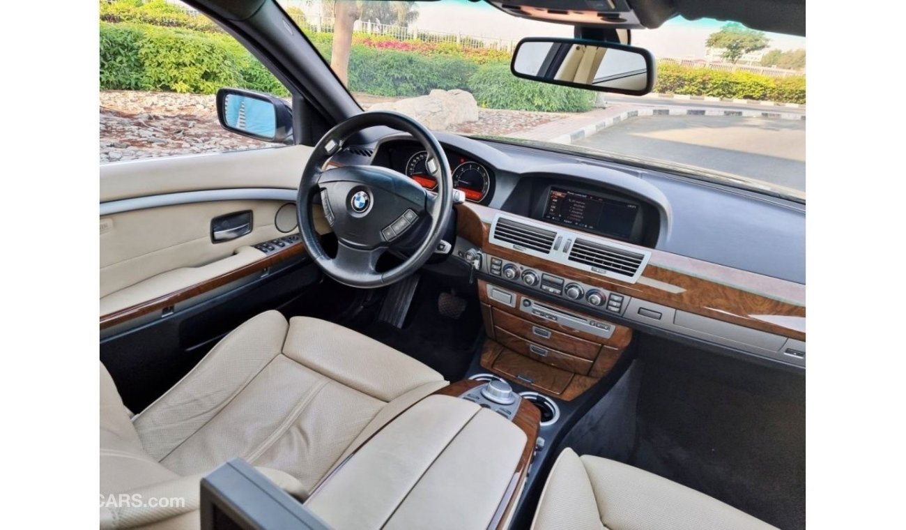 BMW 750Li Li-V8-2006-Full Option - Perfect Condition