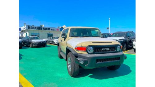 Toyota FJ Cruiser 2023 White color 4WD 4.0L petrol