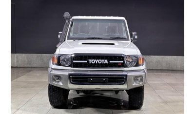 تويوتا لاند كروزر بيك آب Toyota Land Cruiser pickup 2015 model RHD