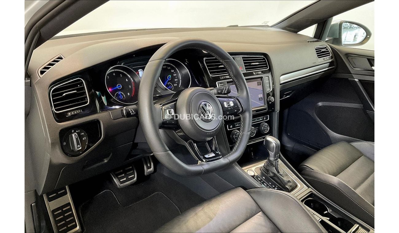 Volkswagen Golf R - Leather w/sunroof