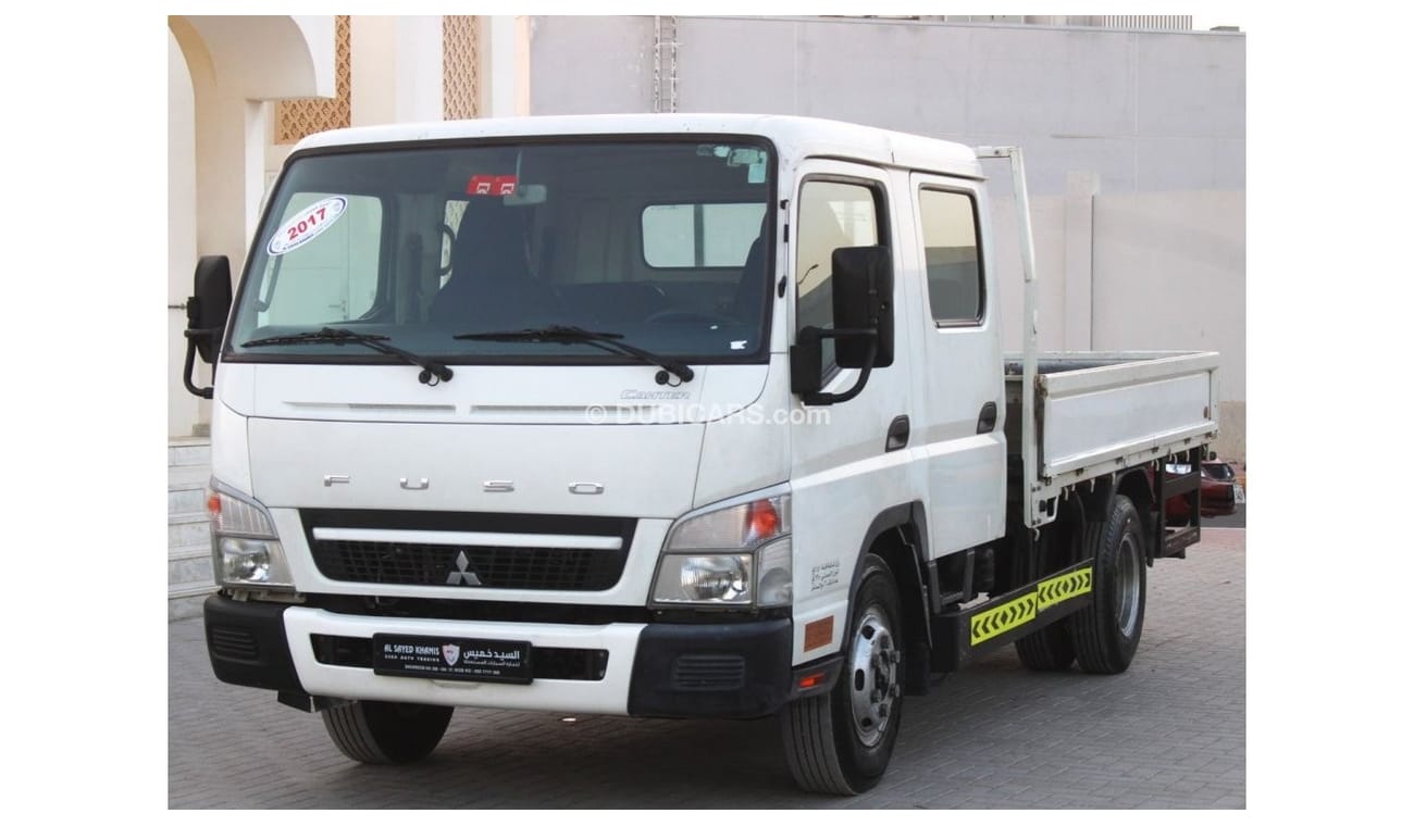 Mitsubishi Canter Mitsubishi Canter 2017 GCC Double Cabin in excellent condition