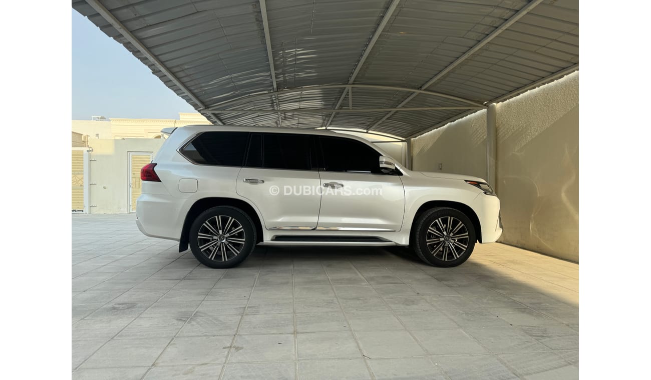 Lexus LX570