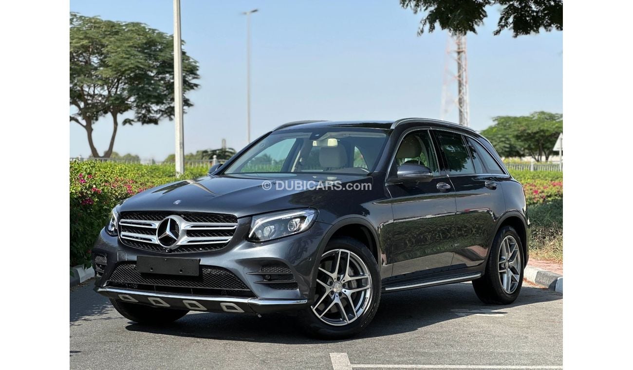 مرسيدس بنز GLC 250 4MATIC 2.0L Mercedes GLC 250 AMG / V4 / GCC / 2016 / Single Owner / 1,085 Dirhams Monthly.