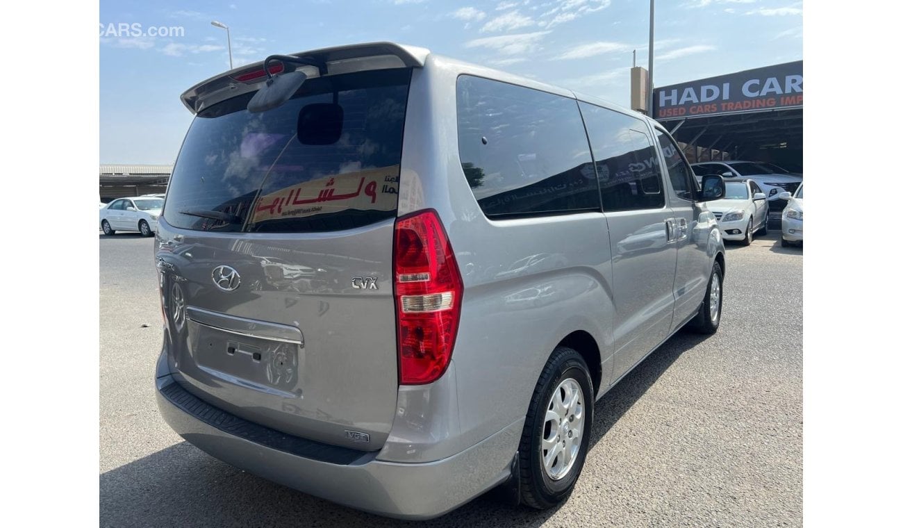 Hyundai H1 Starex