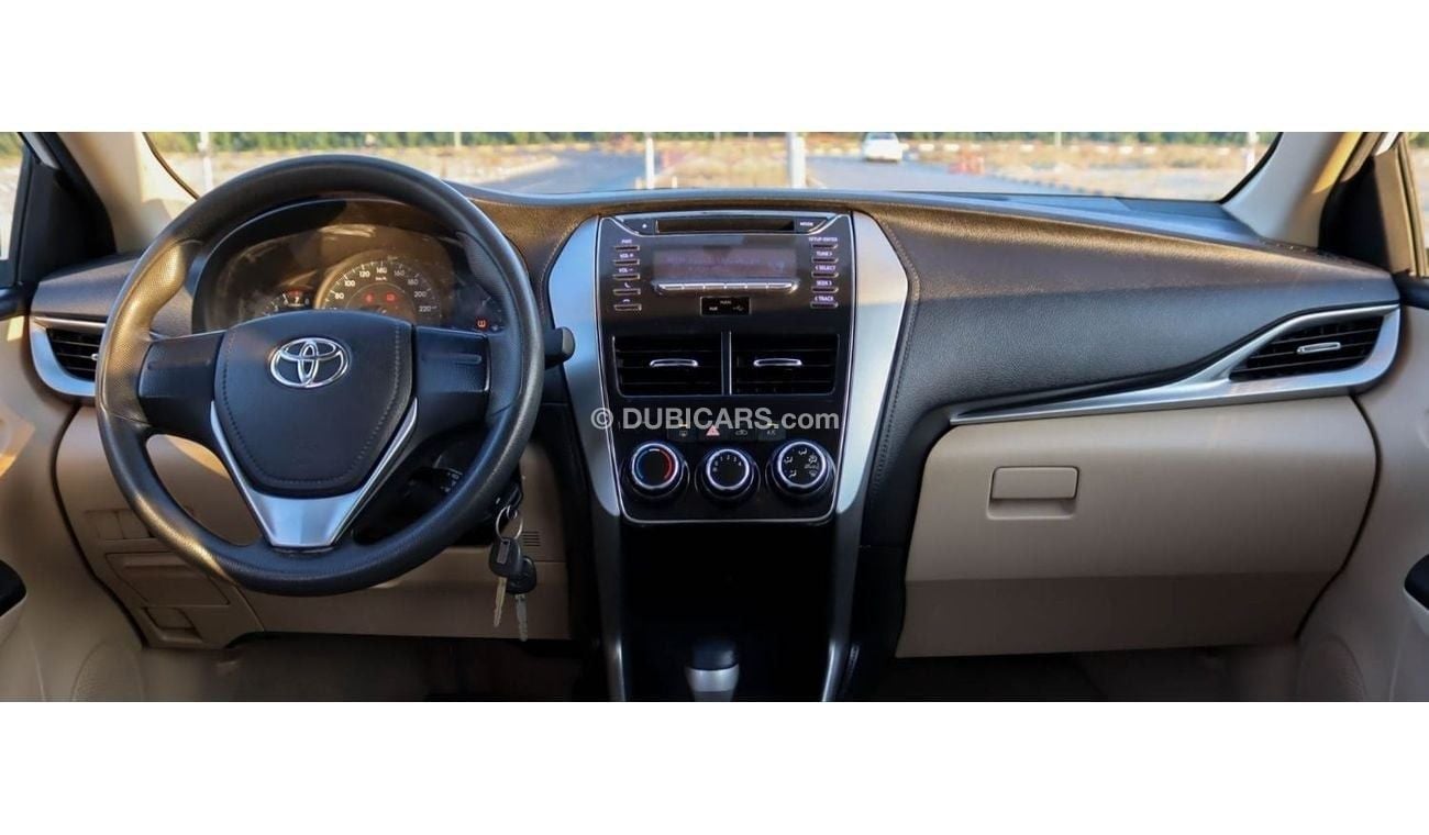 تويوتا يارس E 1.5L (105 HP) Toyota Yaris 2019 GCC accident free in excellent condition 747 P.M