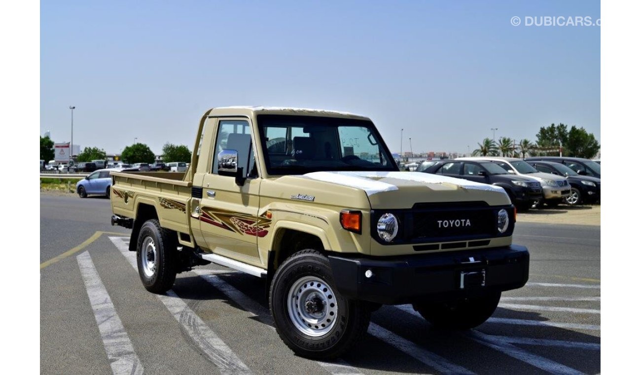 تويوتا لاند كروزر بيك آب 79 SINGLE CAB DLX V6 4.0L PETROL AUTOMATIC