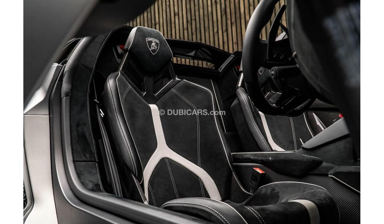 Lamborghini Aventador 6.5 V12 LP 750-4 Superveloce Roadster RIGHT HAND DRIVE