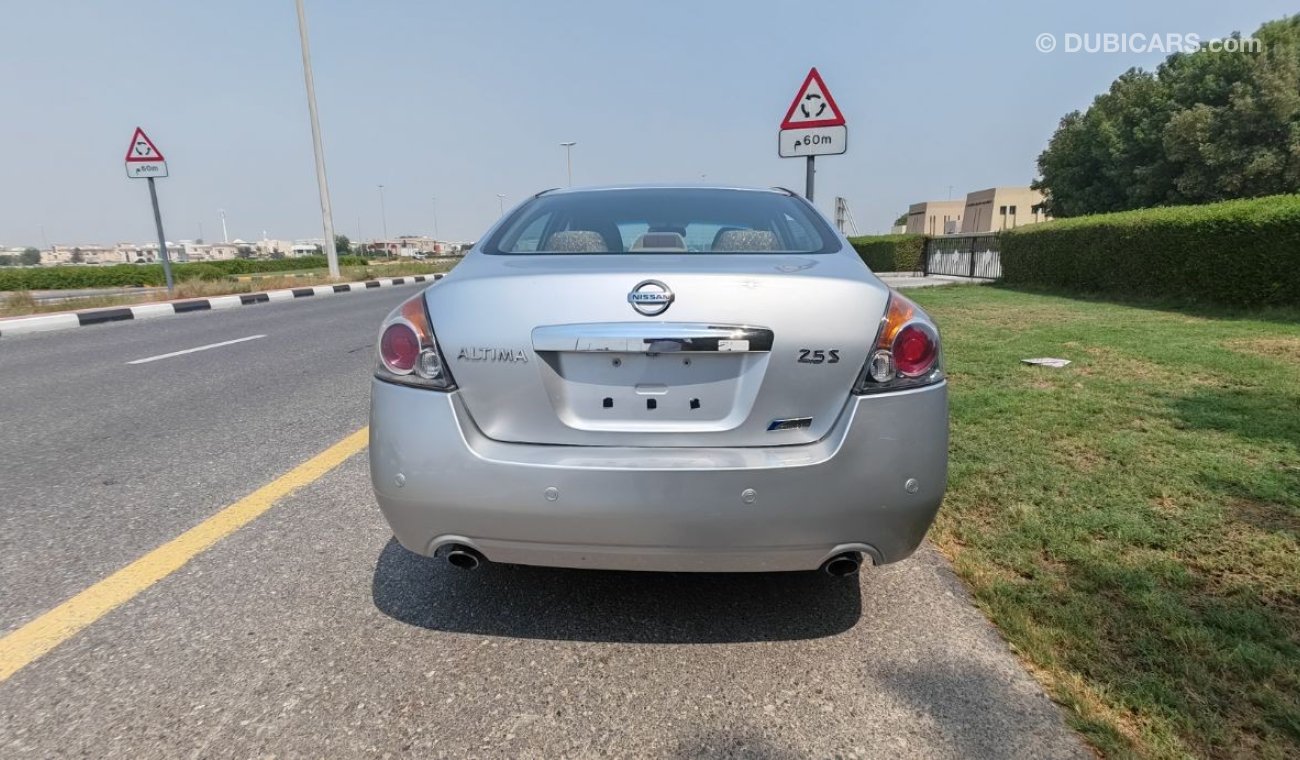 نيسان ألتيما Nissan Altima Model 2012