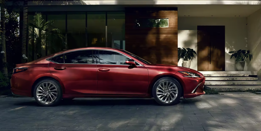 Lexus ES300h exterior - Side Profile