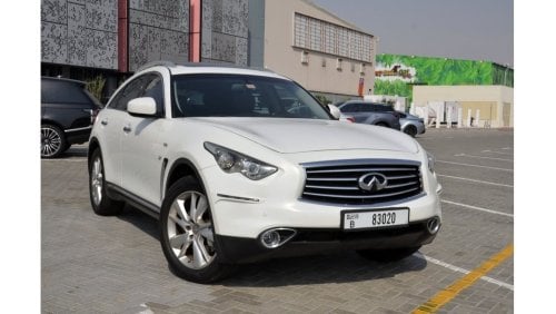 Infiniti QX70 Luxury Fully Loaded in Perfect Condition
