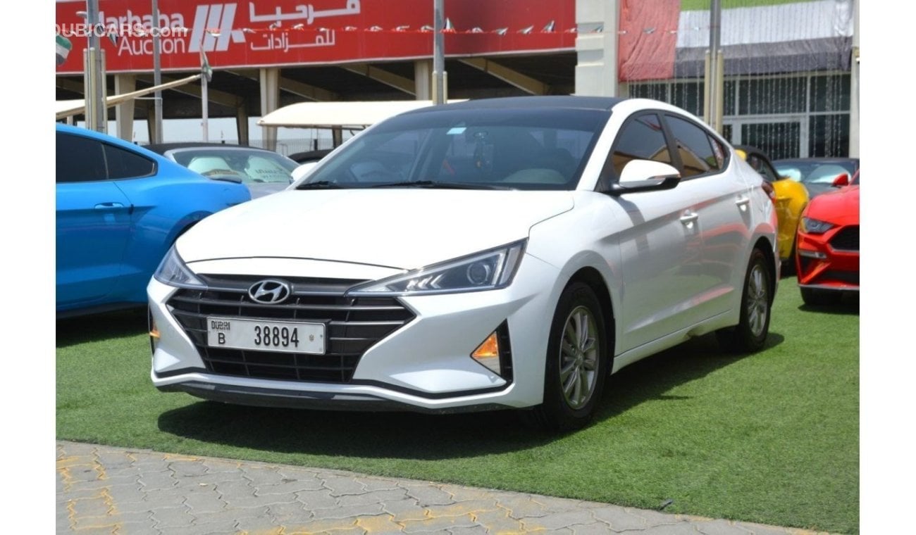 Hyundai Elantra very good condition, ready for use//clean title 2019//تدخل السعودية