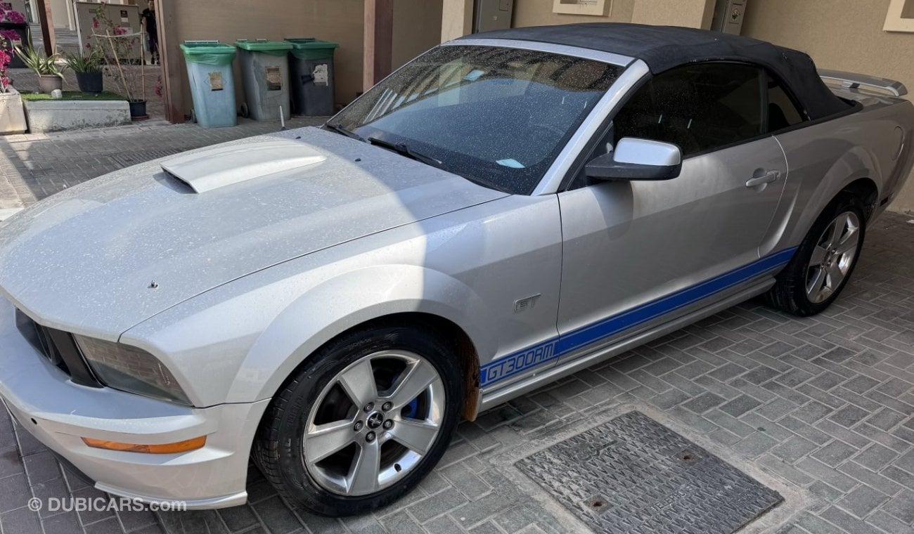 فورد موستانج V8 GT Convertible