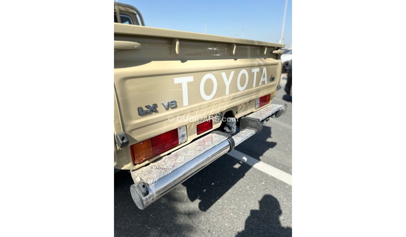 تويوتا لاند كروزر بيك آب Toyota Land Cruiser lc79 petrol Automatic  Model 2024