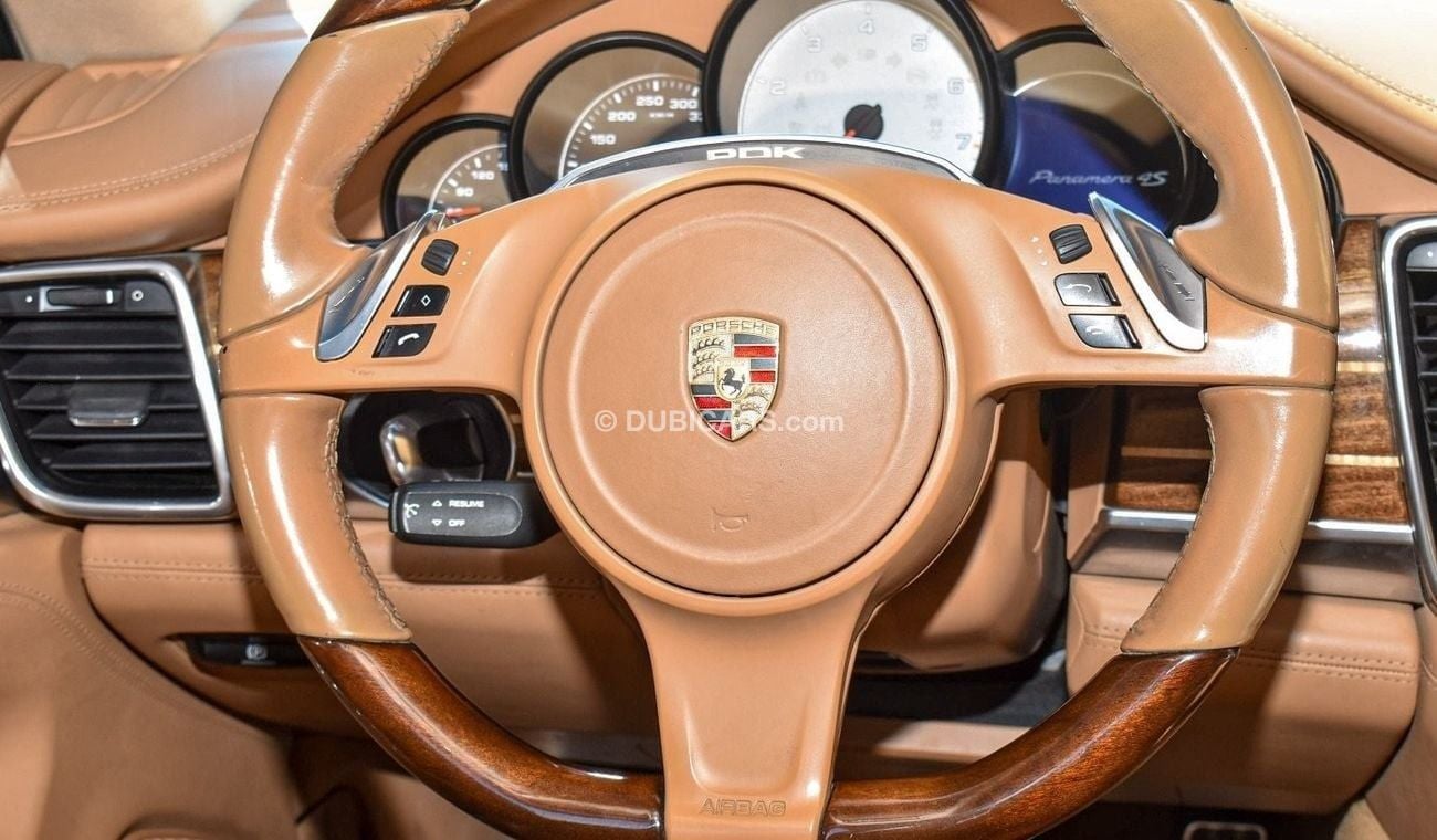 Porsche Panamera 2015 - GCC - Fully loaded